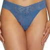 Briefs-Hanky Panky Signature Lace Original Rise Thong